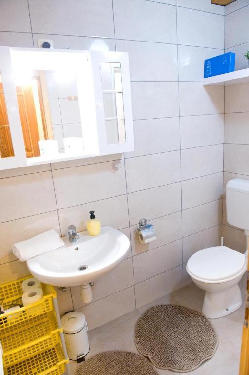 Planinca -Hisa Z Razgledom Apartment Smarje pri Jelsah Ngoại thất bức ảnh