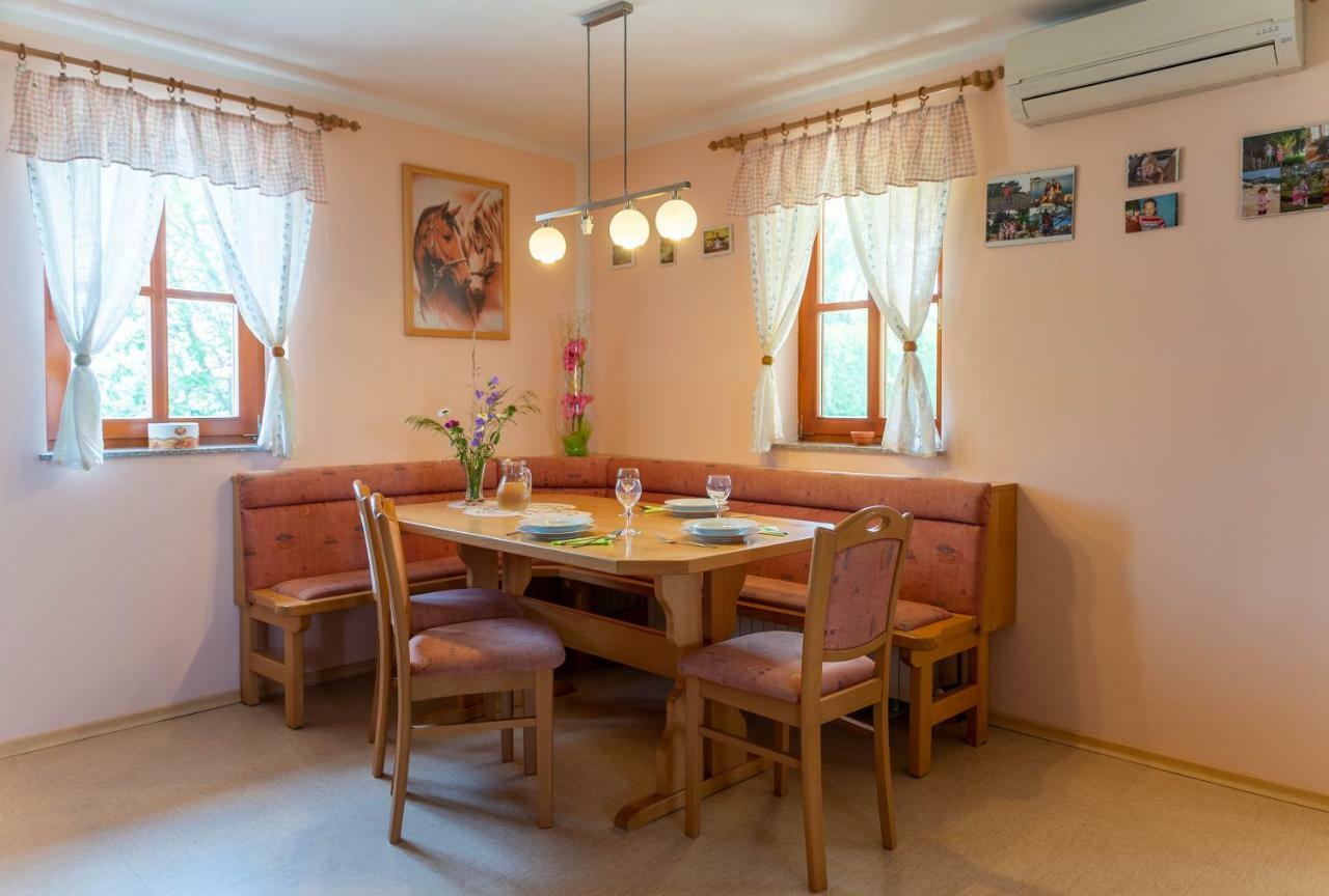 Planinca -Hisa Z Razgledom Apartment Smarje pri Jelsah Ngoại thất bức ảnh