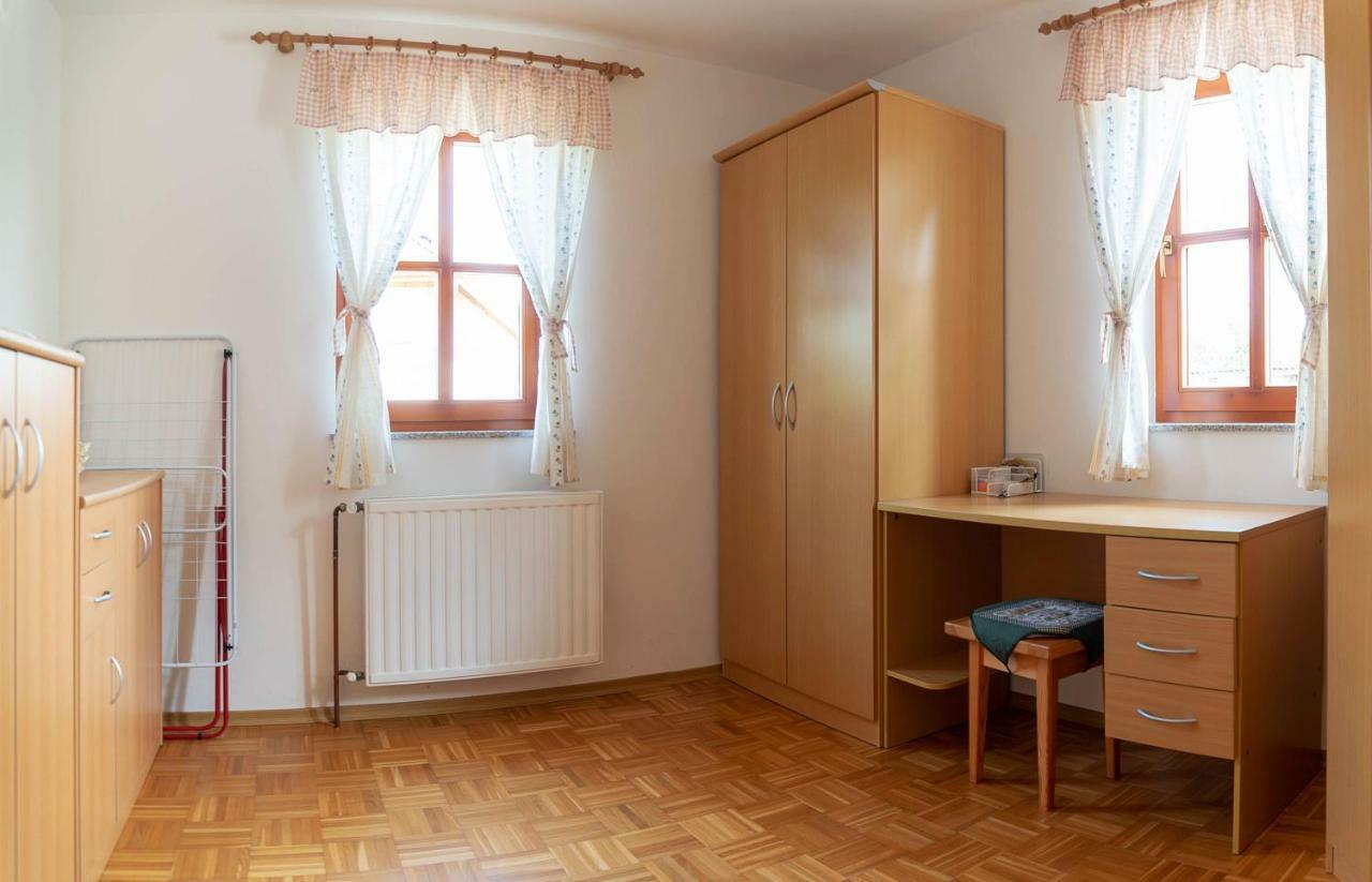 Planinca -Hisa Z Razgledom Apartment Smarje pri Jelsah Ngoại thất bức ảnh